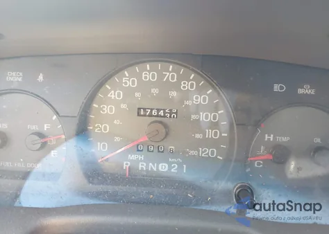 2001 Mercury Grand Marquis Gs z USA, uszkodzony, nr VIN 2MEFM74W11X714002